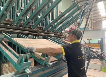 Professional ash wood desk factory in Vietnam