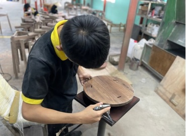 Top 5 export oak wood furniture factory in Binh Duong