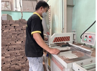 Leading oak coffee table manufacturing company in Vietnam 2025