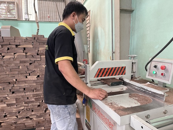 Leading oak coffee table manufacturing company in Vietnam 2025