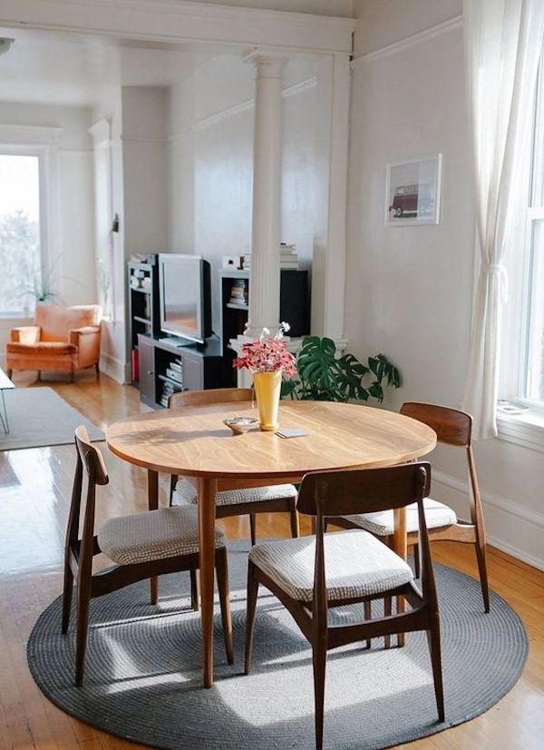 Oak coffee table creates a warm, comfortable space