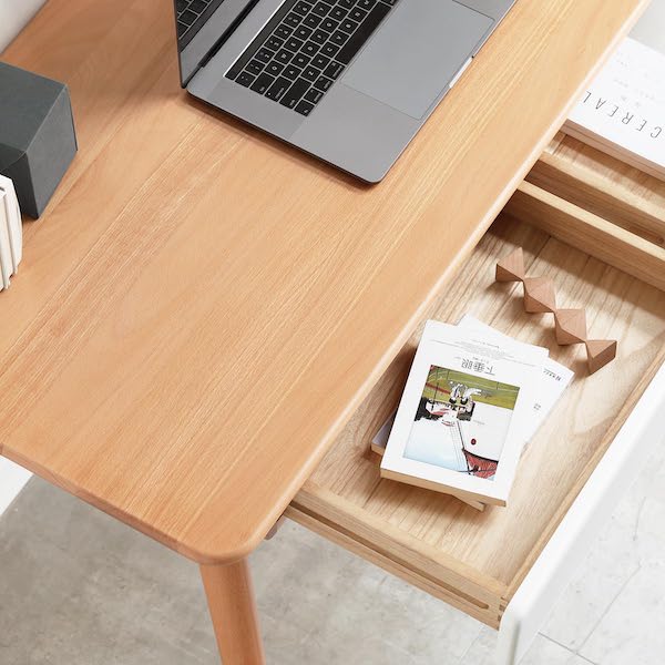 Trends in using beech wood desks in Vietnam